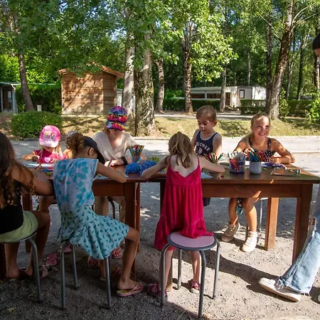 Camping Maeva Respire La Comtesse 캠프장 Belus
